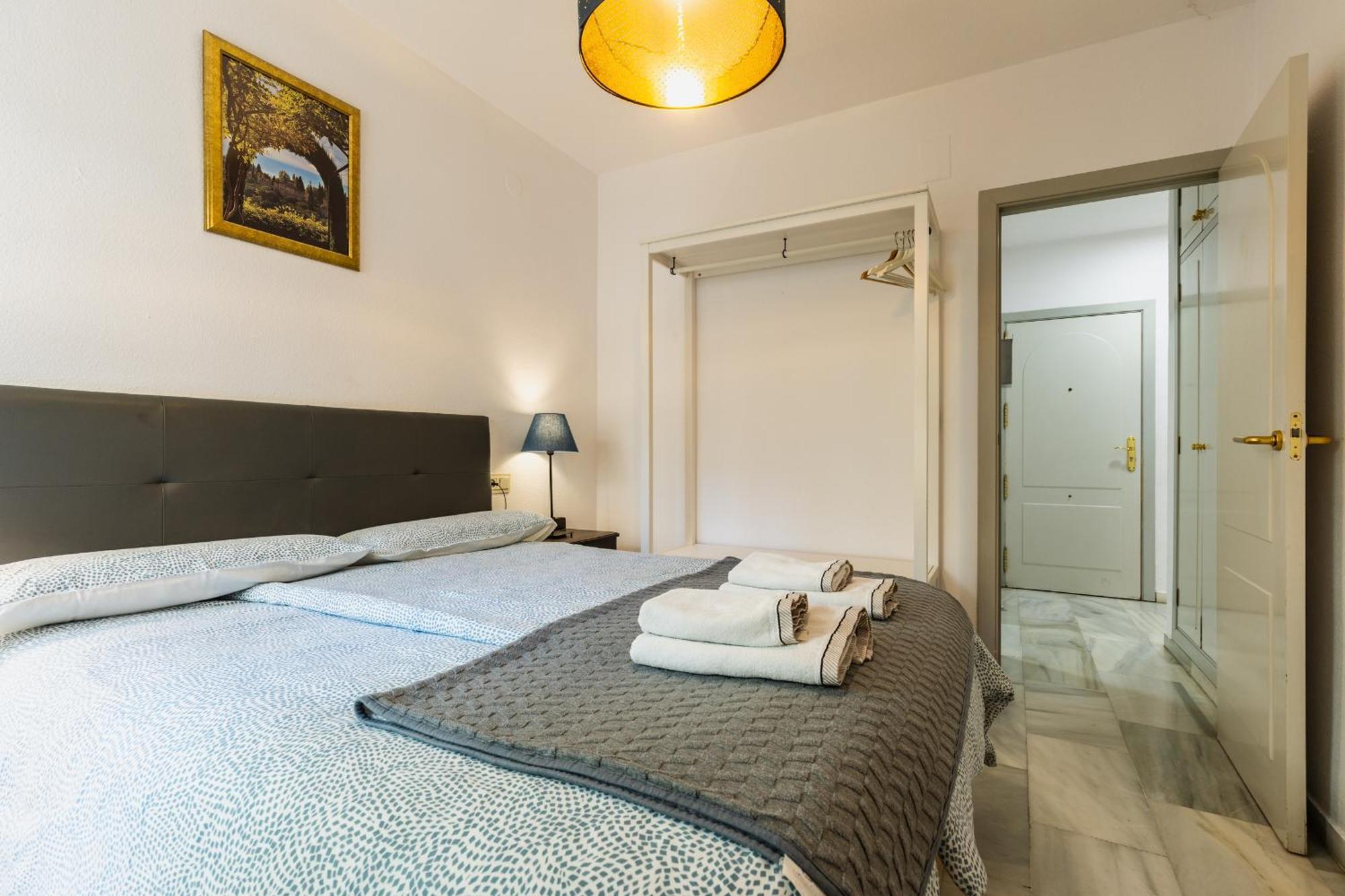 Apartamentos Ruta De La Sierra เซเนส เด ลาเบกา ภายนอก รูปภาพ