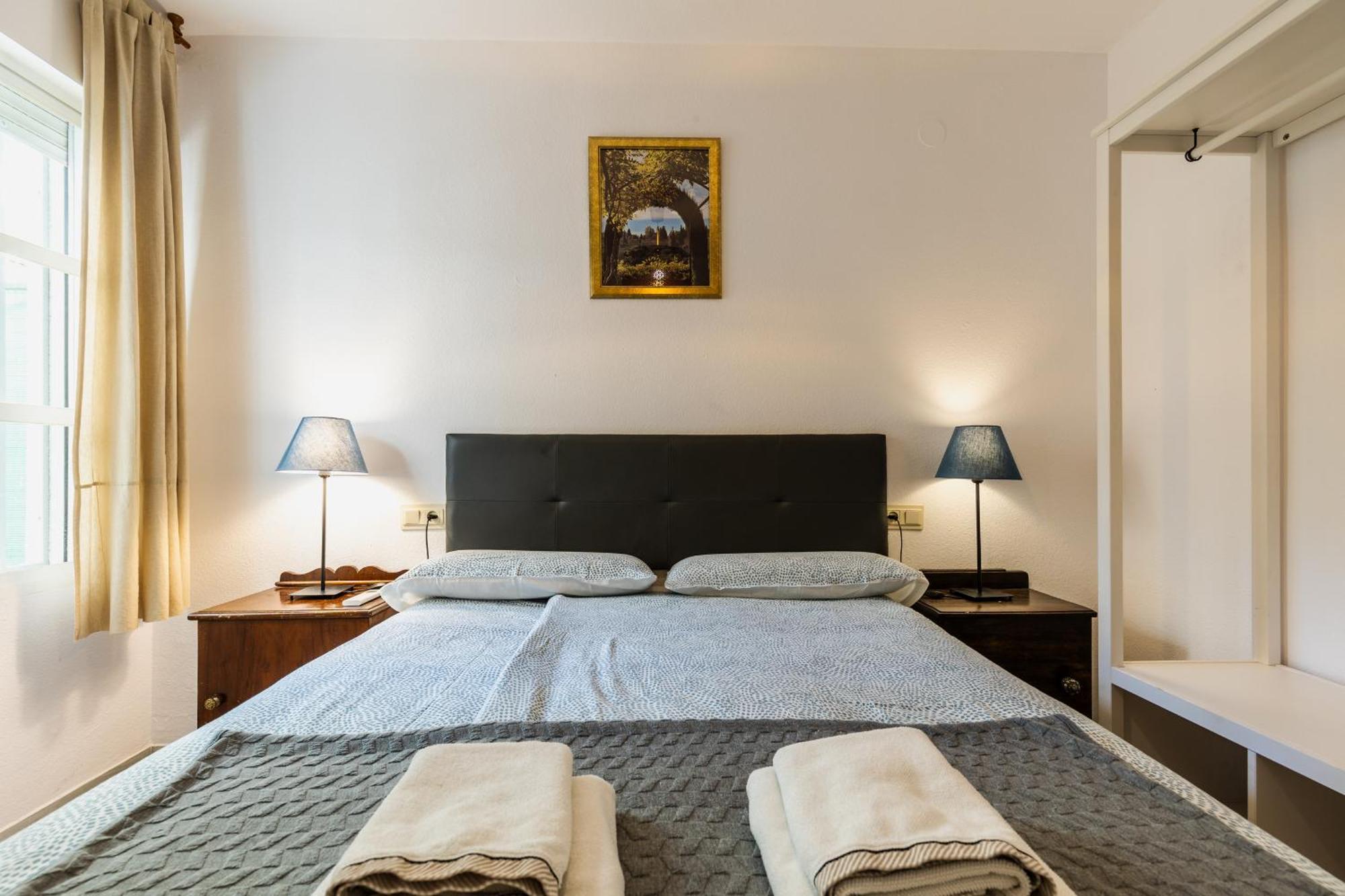Apartamentos Ruta De La Sierra เซเนส เด ลาเบกา ภายนอก รูปภาพ